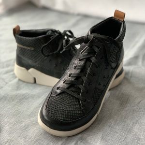 Clarks Artisan Trigenic Flex Leather Hightops
